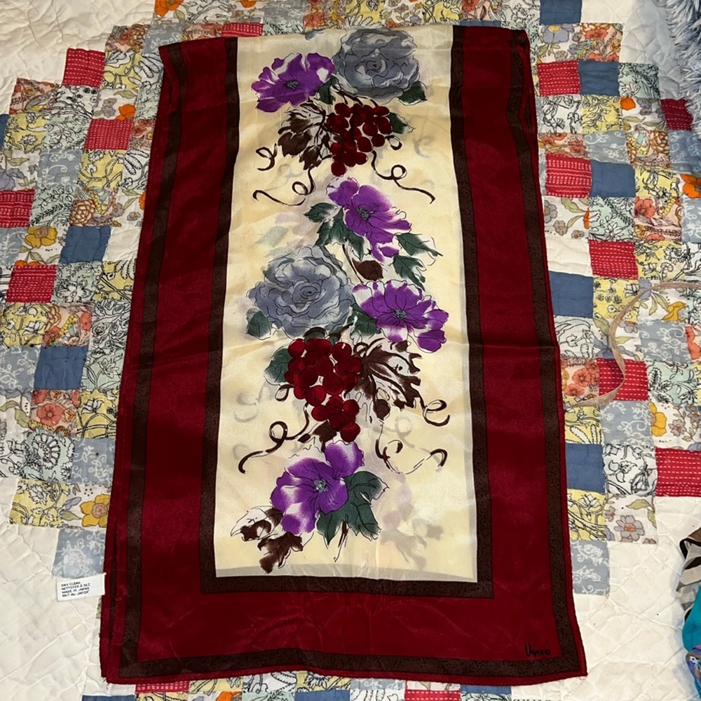 Vintage Vera Neumann Vera Prima oblong silk scarf  50” x 15.5”